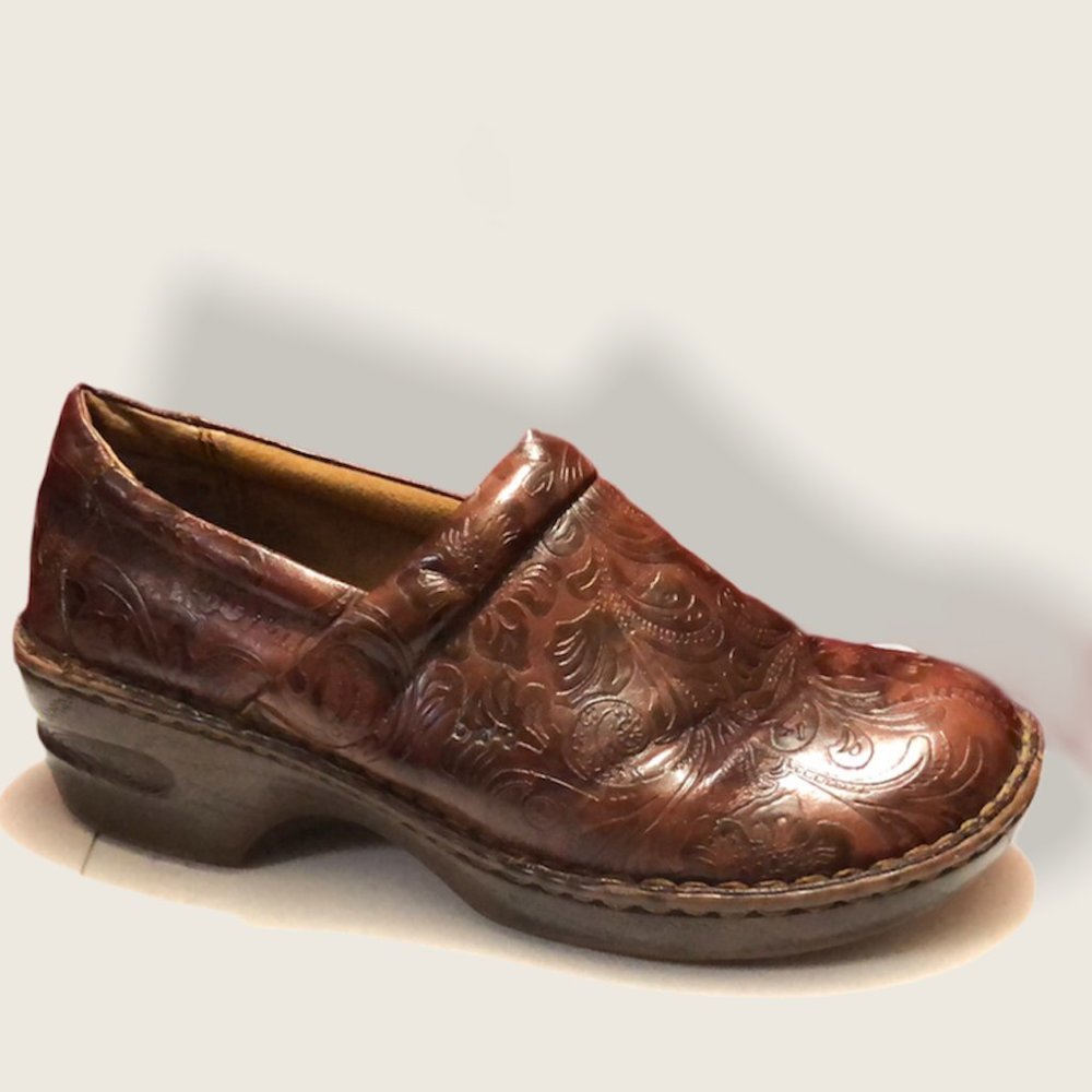 BOC Tooled Floral Pattern Peggy Clog Size 9.5